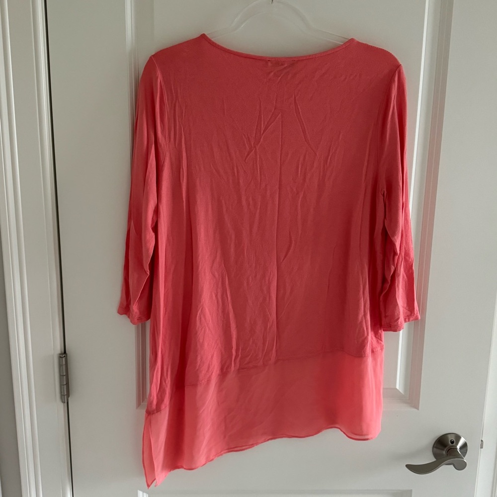 Vince Camuto Coral asymmetrical top - Picture 2 of 6